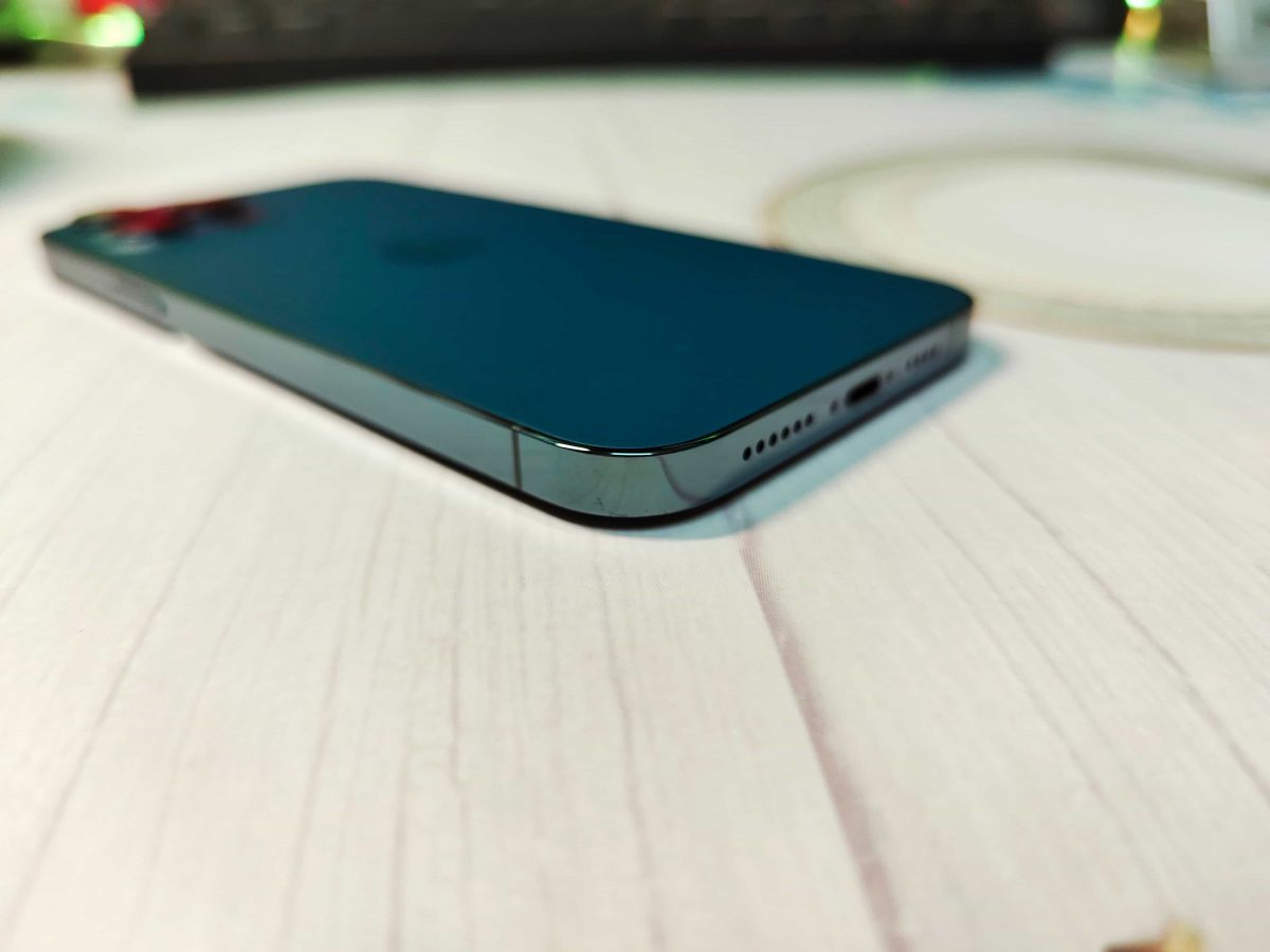 iPhone 12 Pro Max 不鏽鋼邊框