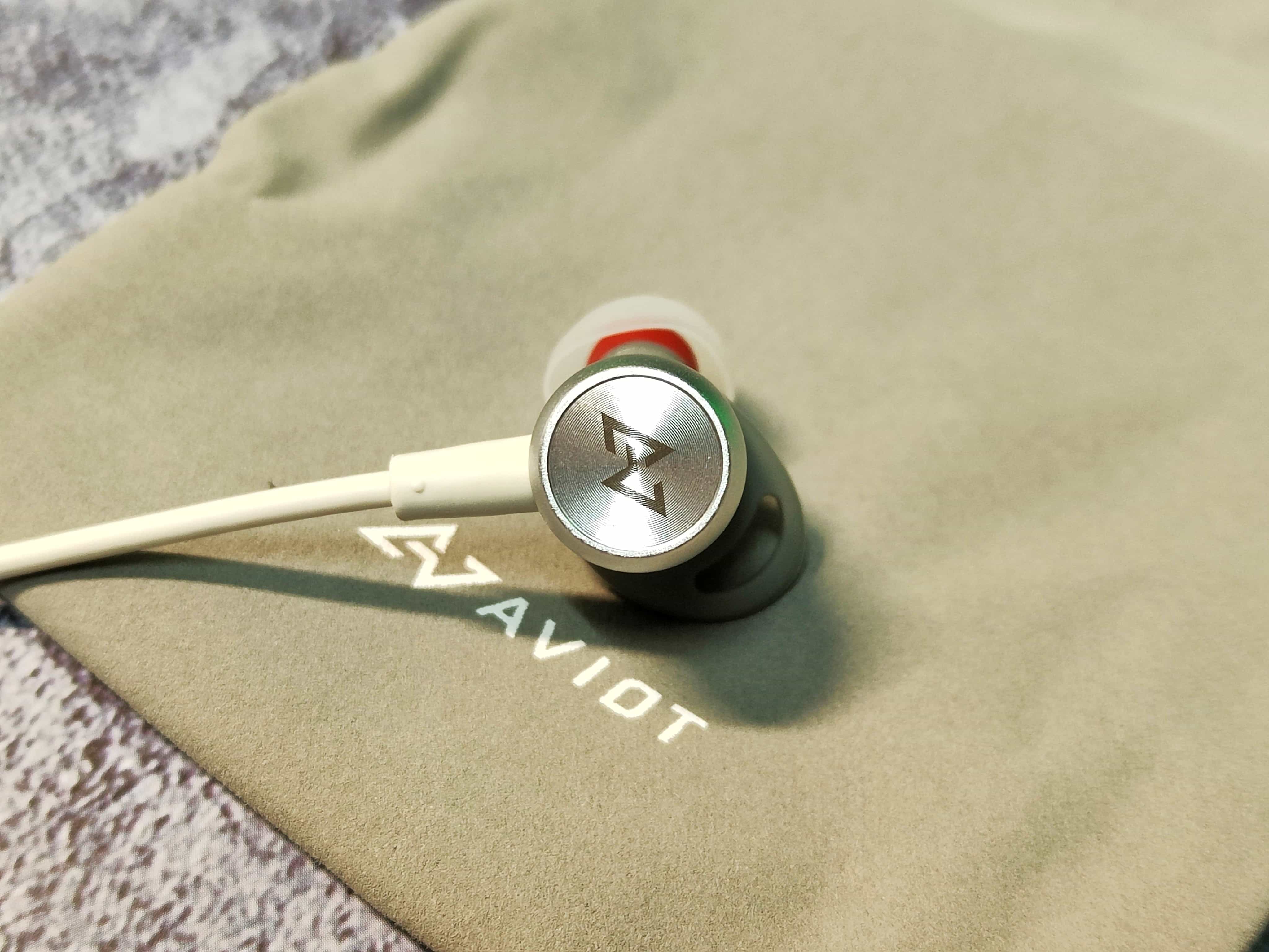 AVIOT WE-BD21d 無線藍牙耳機 – 長續航、高質感的運動藍牙耳機