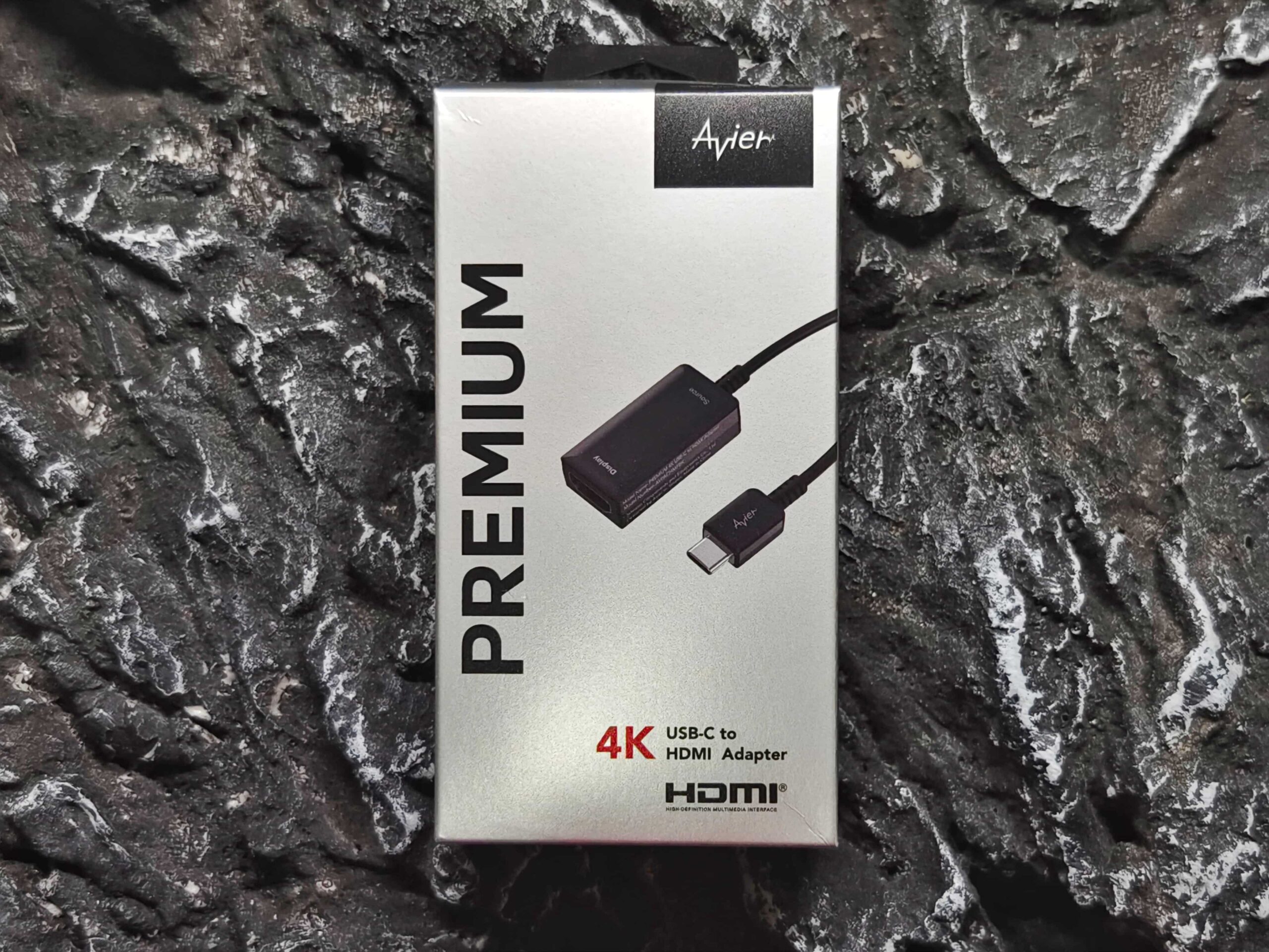 Avier PREMIUM USB-C to HDMI 4K 影音轉接器開箱 – iPhone 15 插上就能投影的轉接器