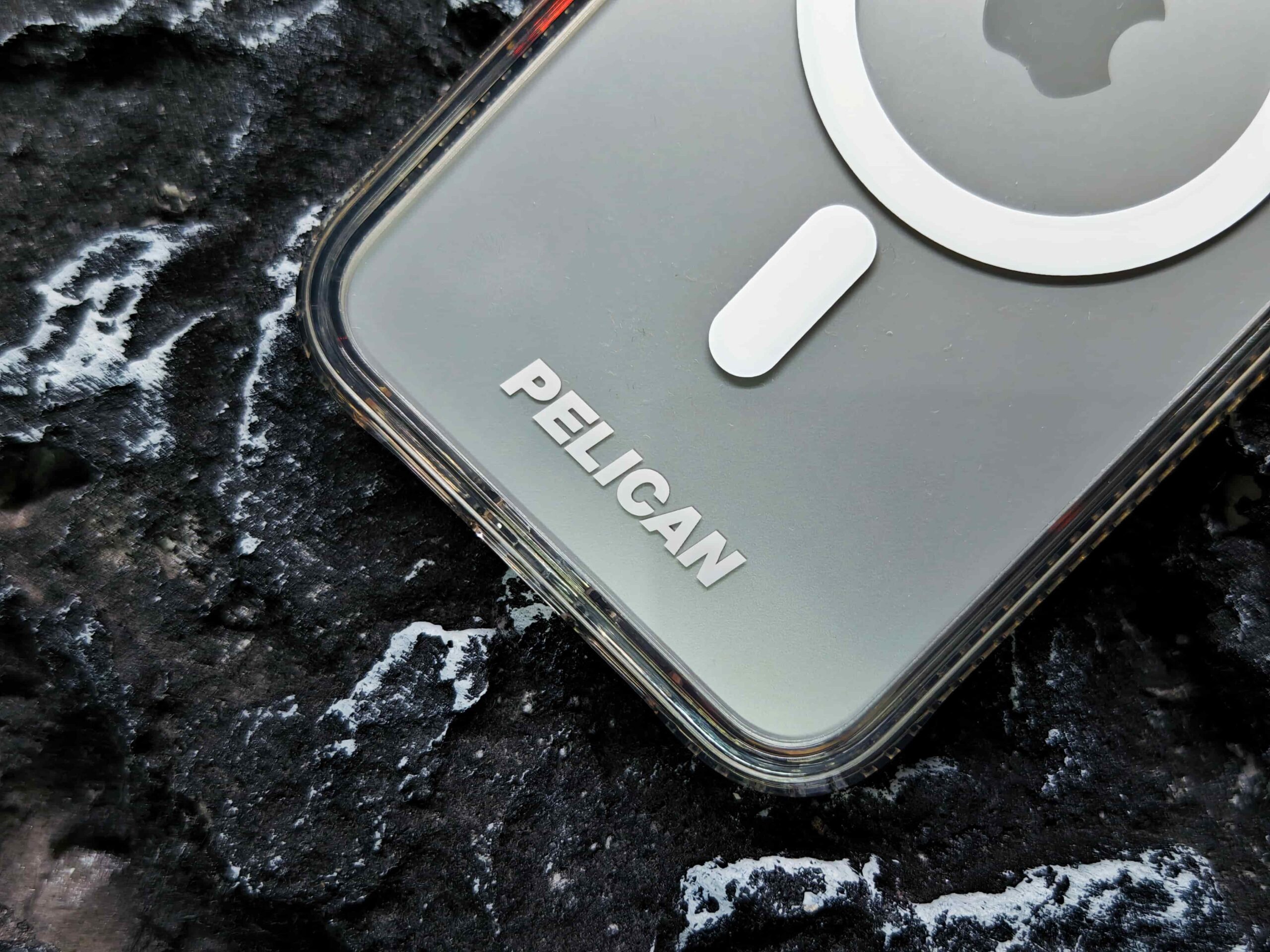 iPhone 15 Pelican 手機殼開箱與使用心得 – 不只軍規，更是軍用的強悍保護殼
